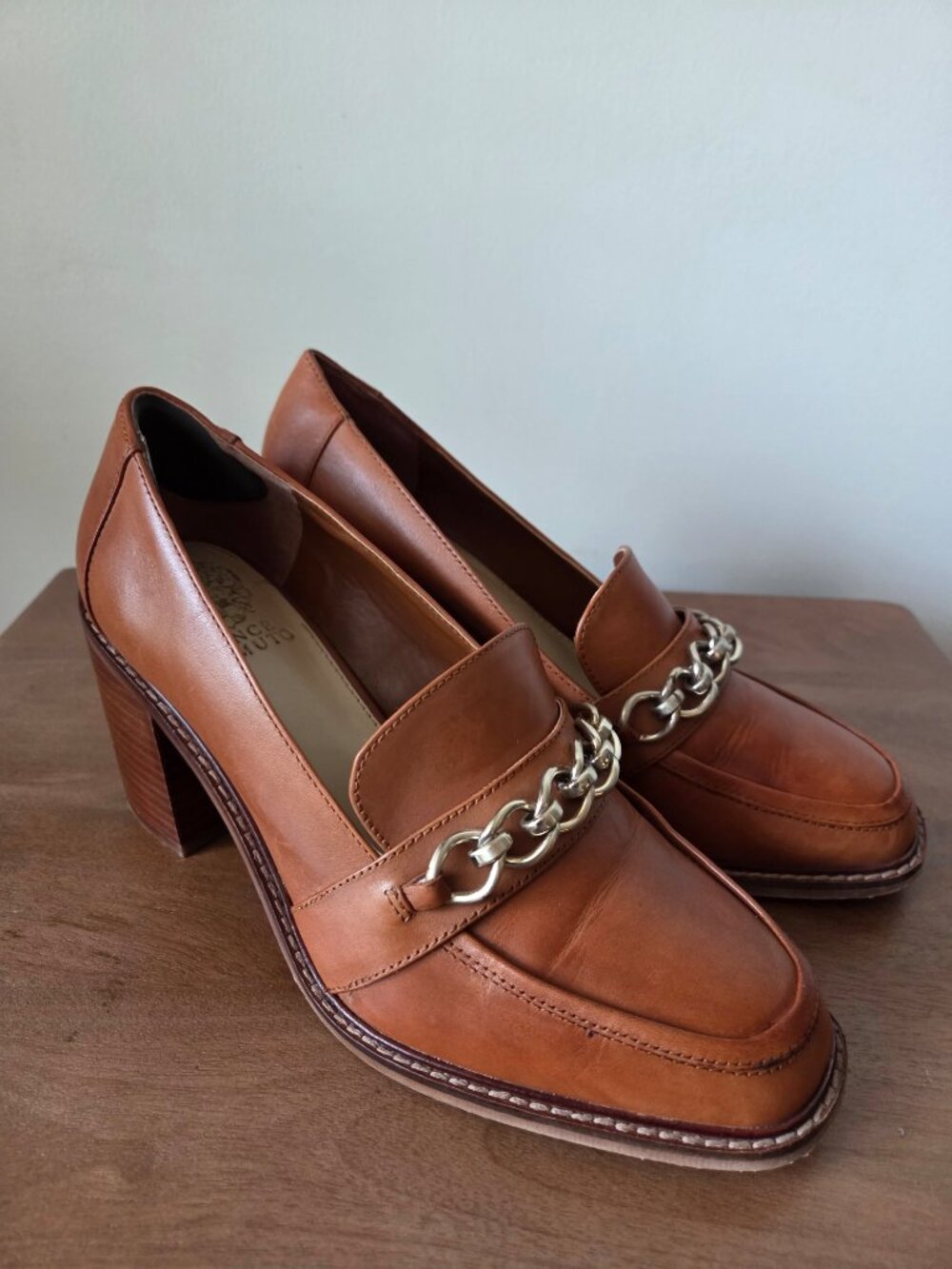 EUC VINCE CAMUTO CEDEEN BROWN GENUIENE LEATHER STACKED HEEL LOAFER SHOES SZ 9